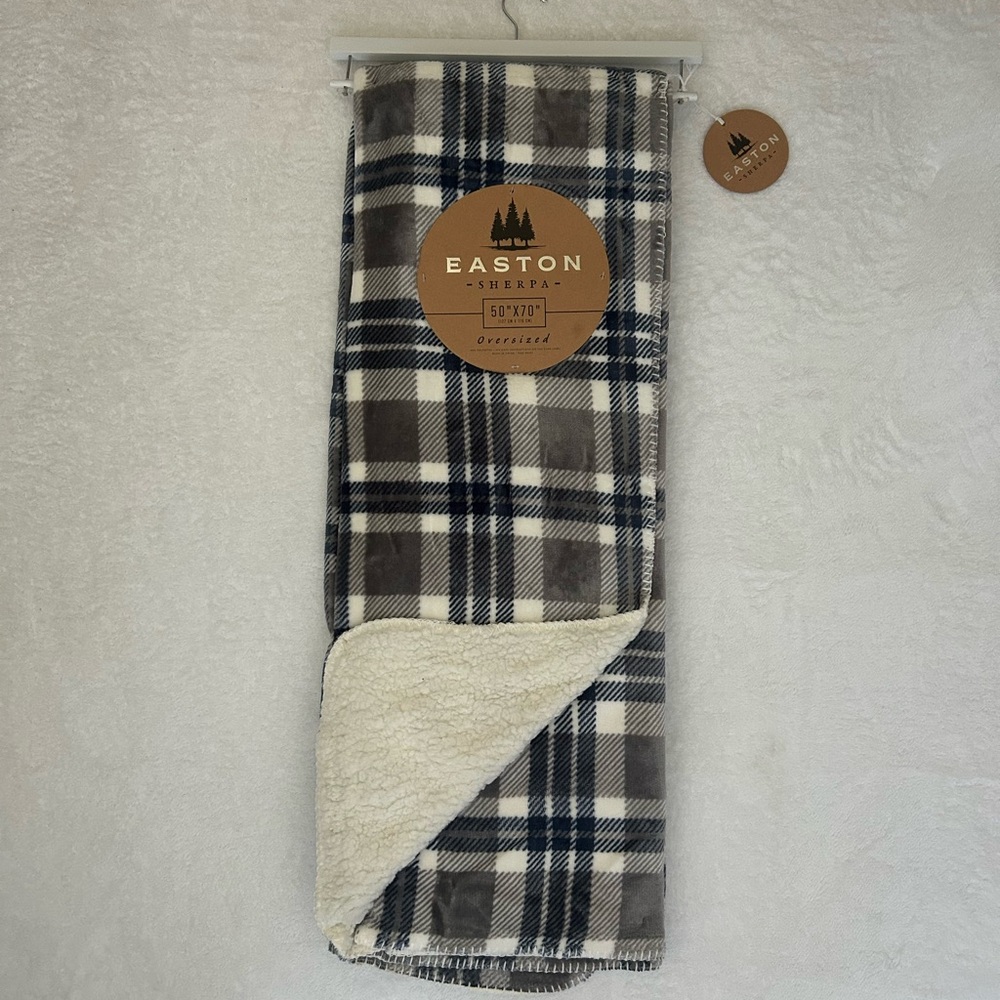 *New* Easton Sherpa Oversized Blanket Dark Blue/Gray/White